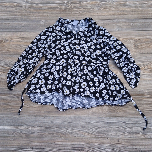 Flower Print Pattern Button Down Front Tie Back Blouse Top - Picture 1 of 12